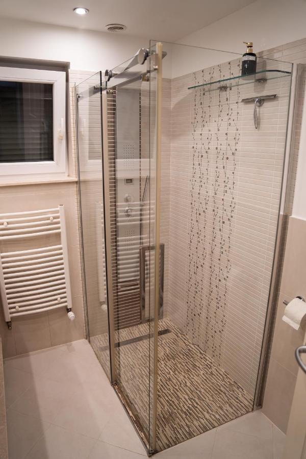 Ultracentral Golden Apartament 1 ซูชาวา ภายนอก รูปภาพ